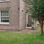 Hampton Court Cottage