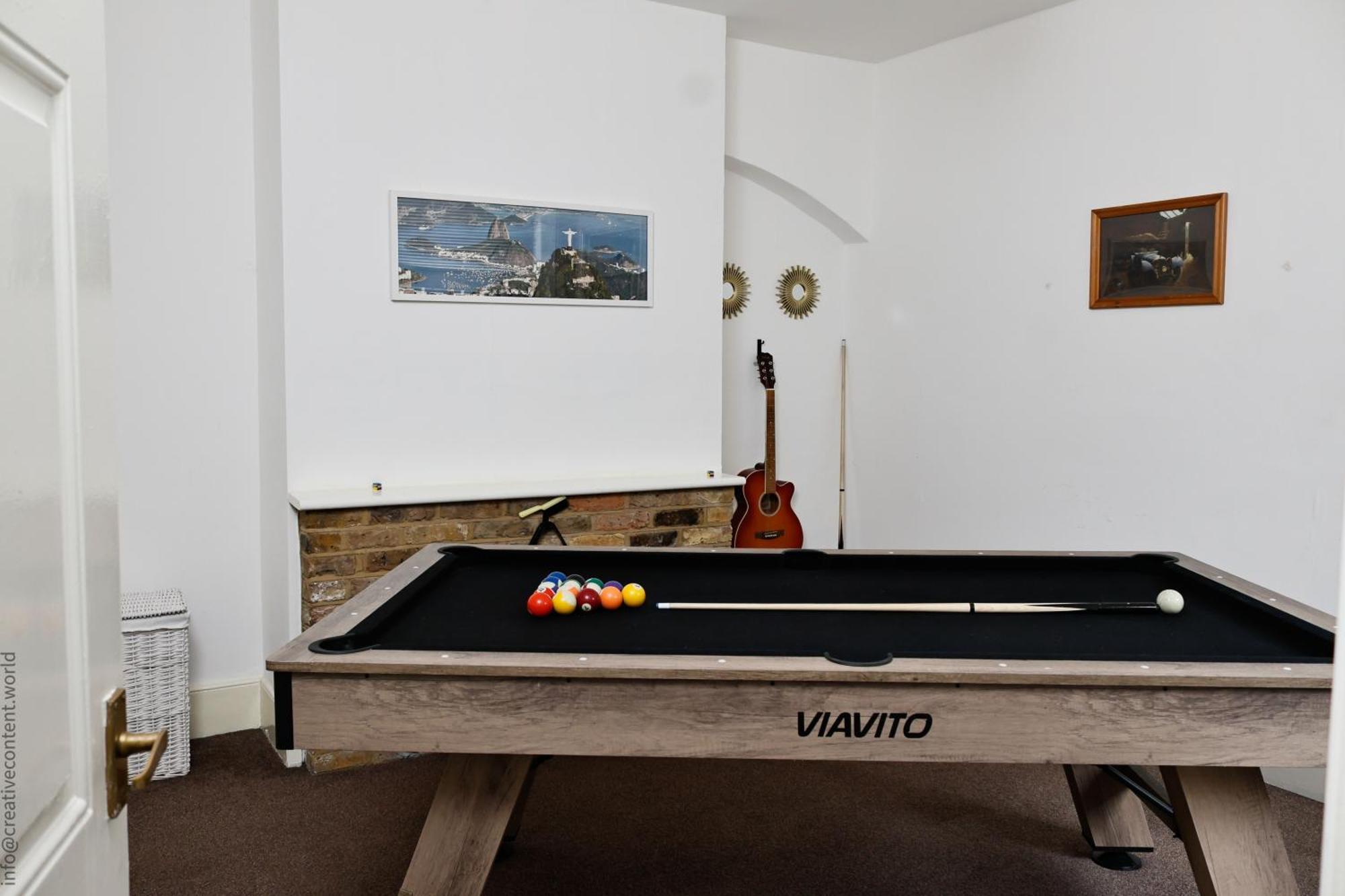 Court Villa Hampton